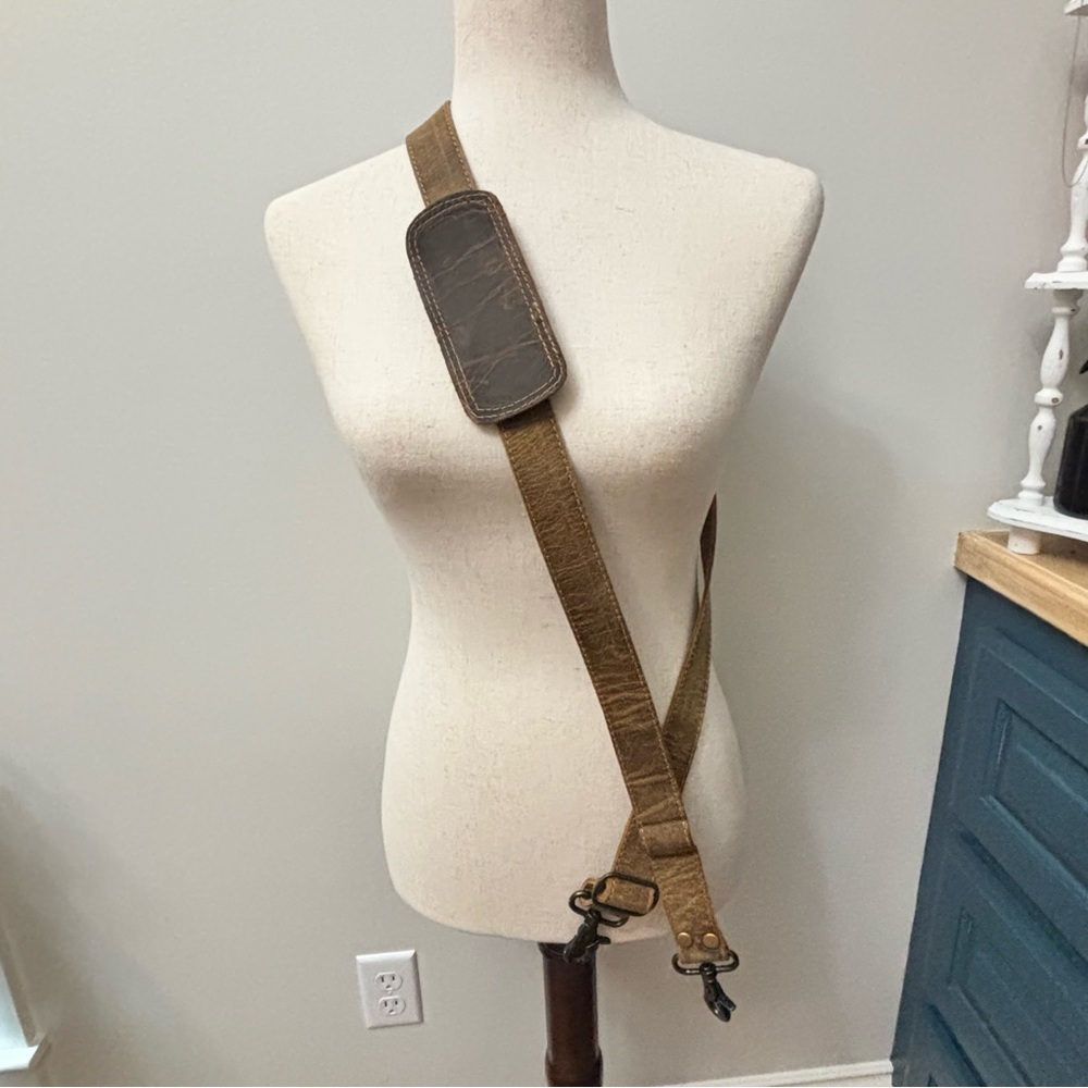 Canvas Crossbody Camera Strap in Olive Brown
